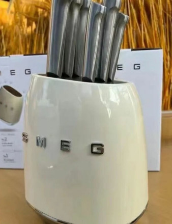 Набор кухонных ножей Smeg  из нержавеющей стали, 7 предметов, с подставкой Бежевого цвета