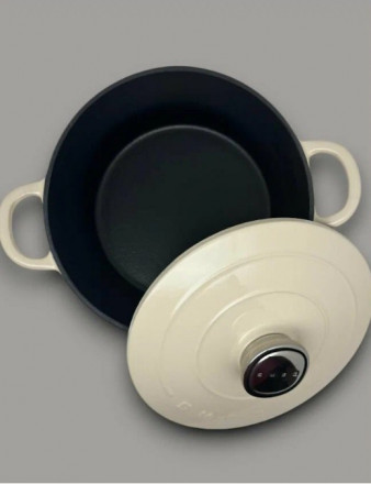 Кастрюля Smeg чугун 4.2 л, 24 см бежевая